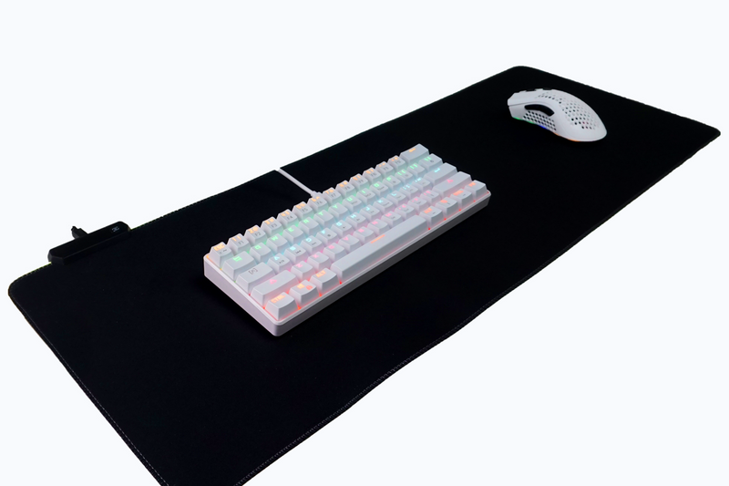 Gaming Setup RGB Maus Tastatur Mousepad